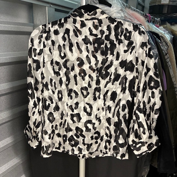 100% Silk L.A.M.B. Button Front Blouse with Tie or Pussybow Animal Print - Picture 6 of 11